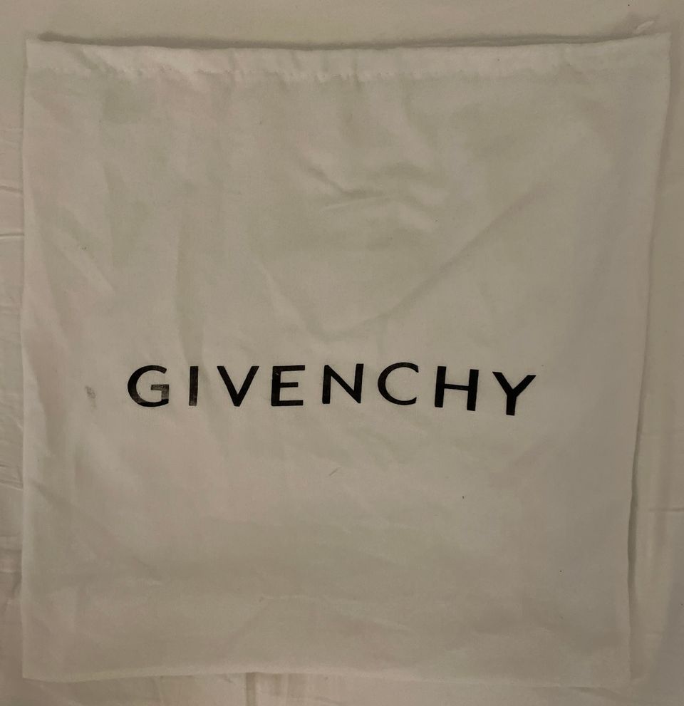 Givenchy dustbag