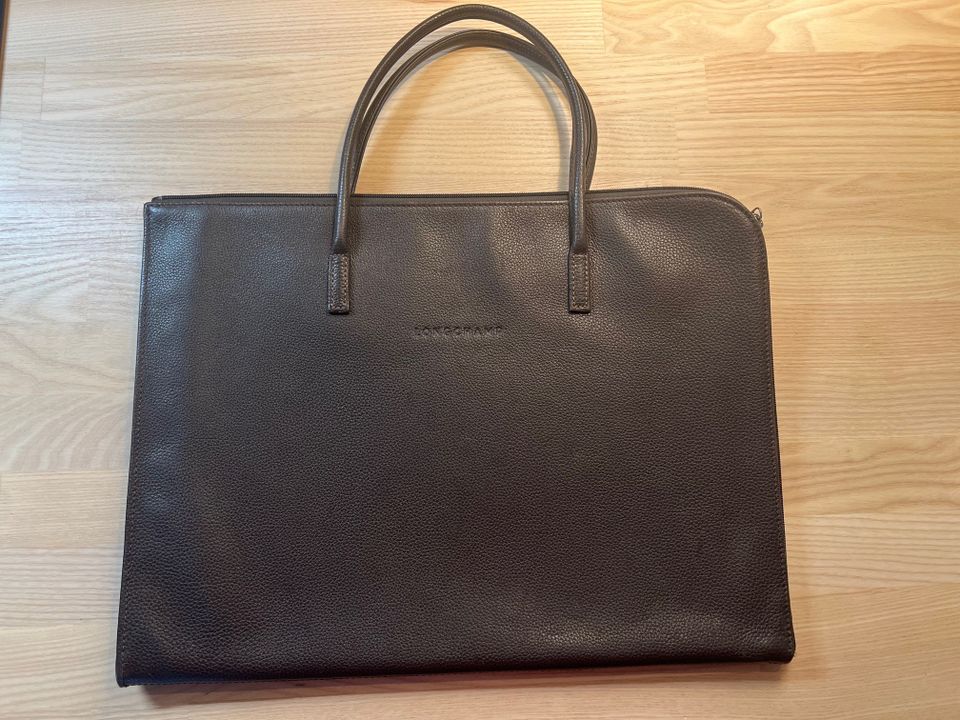 Longchamp laptop laukku tai salkku