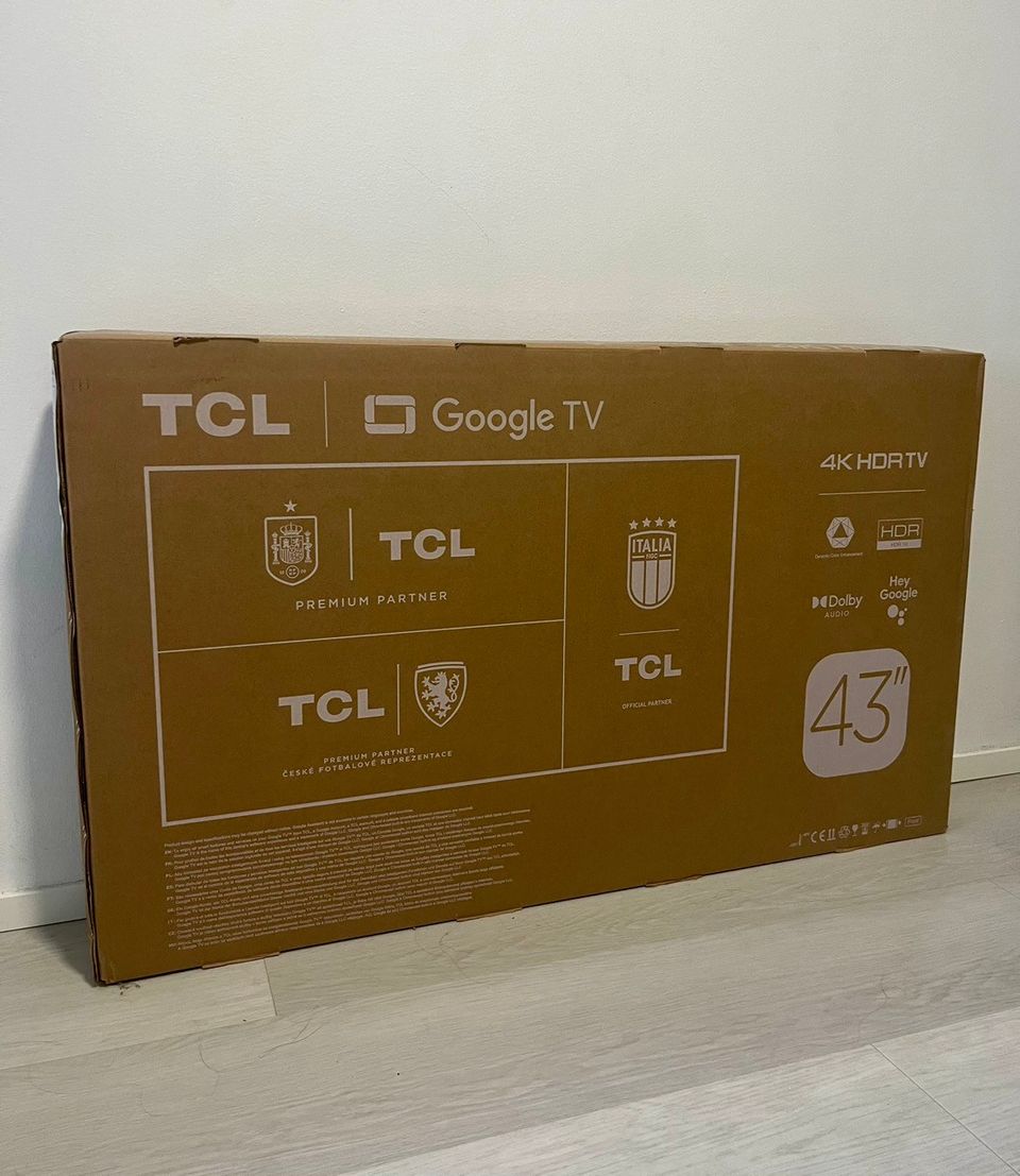 TCL tv 43”