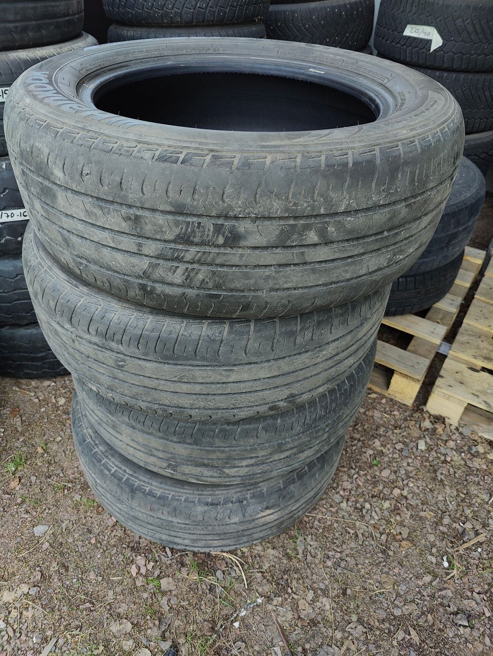 Hankook. 225/60-17 kesärenkaat