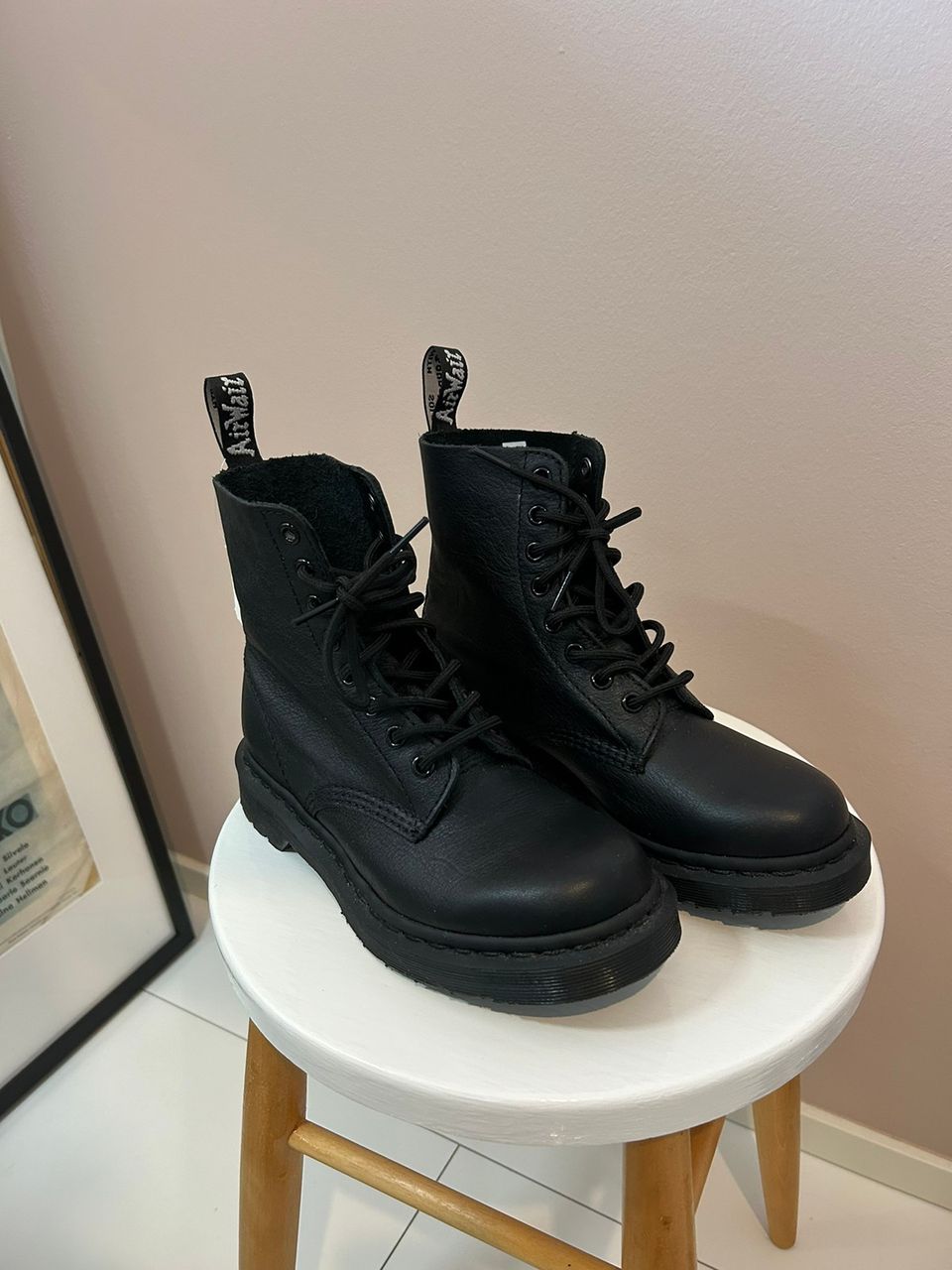 Dr. Martens Pascal Mono 37