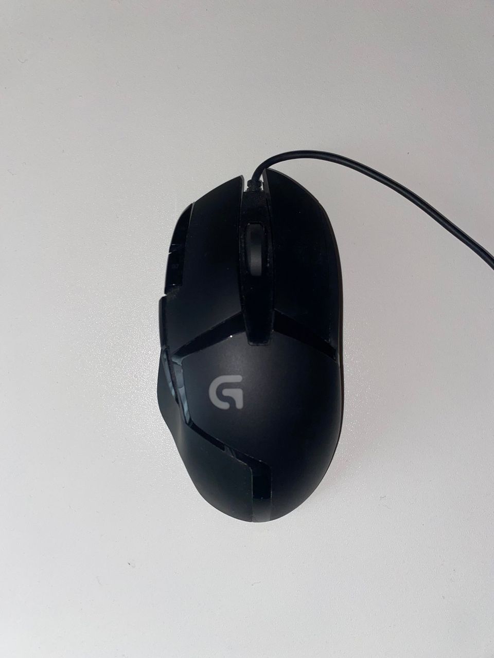 G402 Logitech pelihiiri