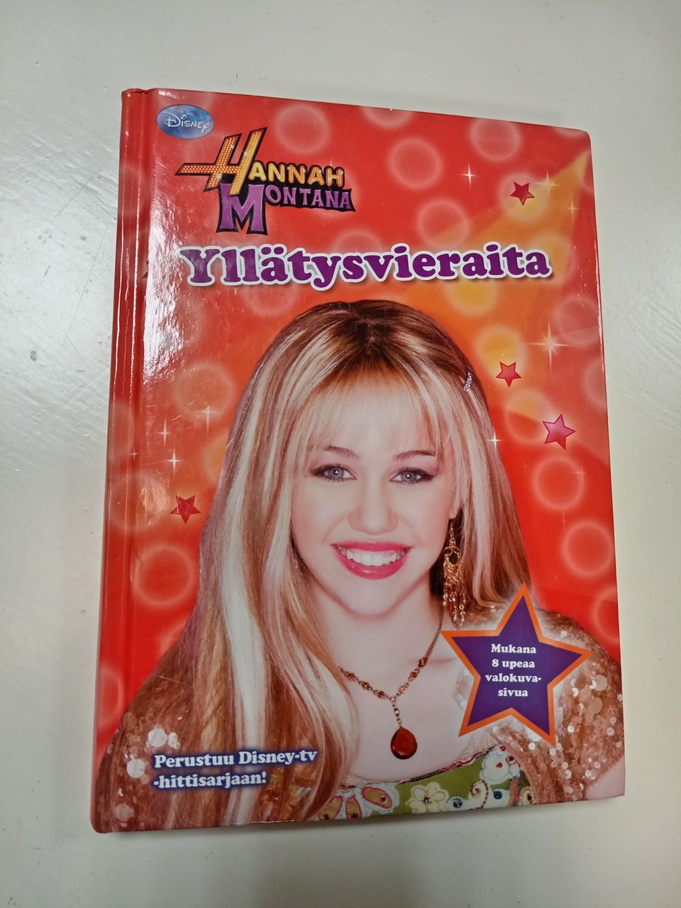 Hannah Montana Yllätysvieraita -kirja