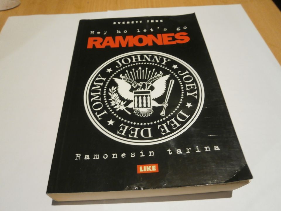 Ramones tarina- Everett True