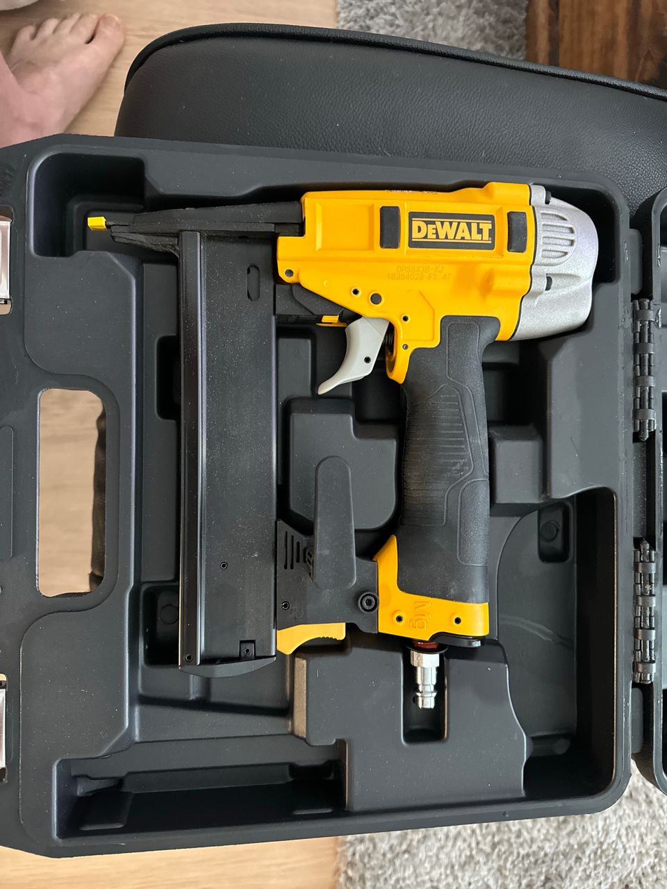 Dewalt hakasnaulain