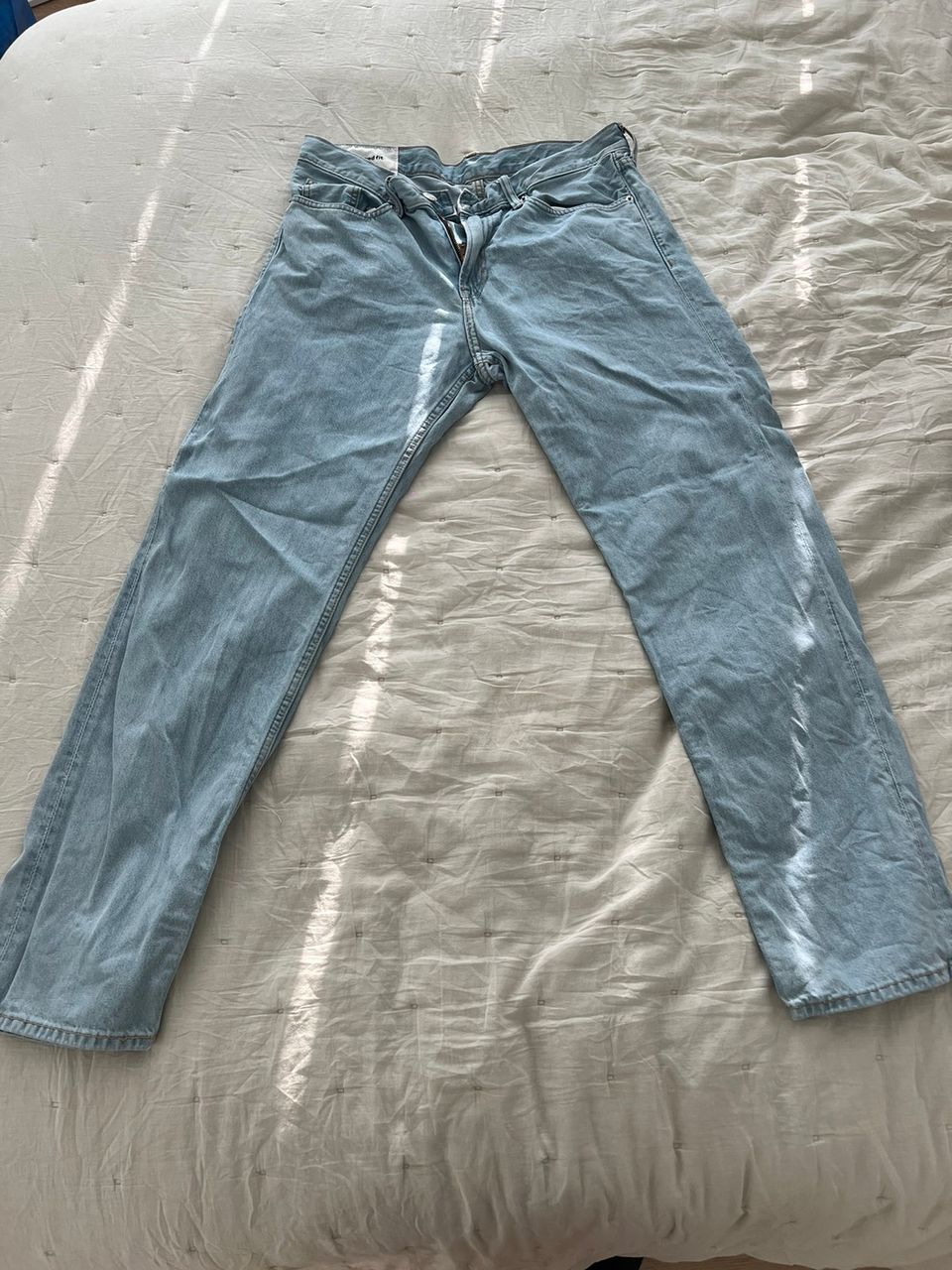 H&M relaxed fit farkkuja