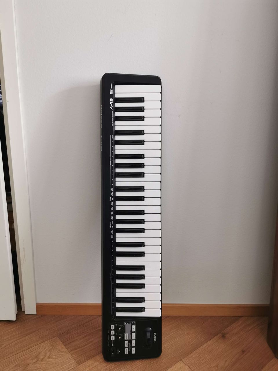 Roland A-49 MIDI-kosketin