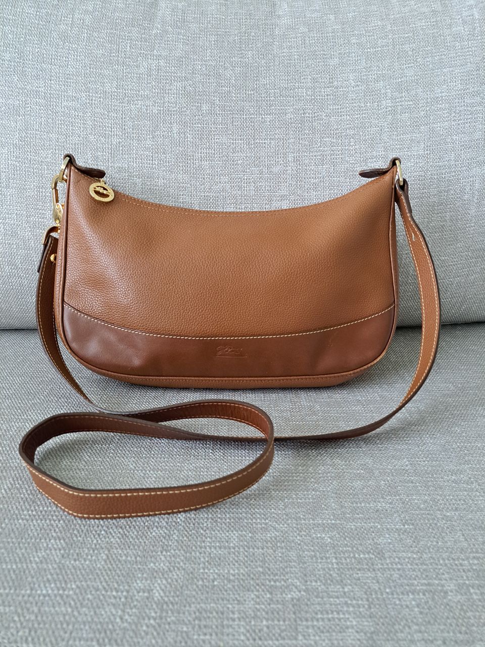 Nahkainen crossbody