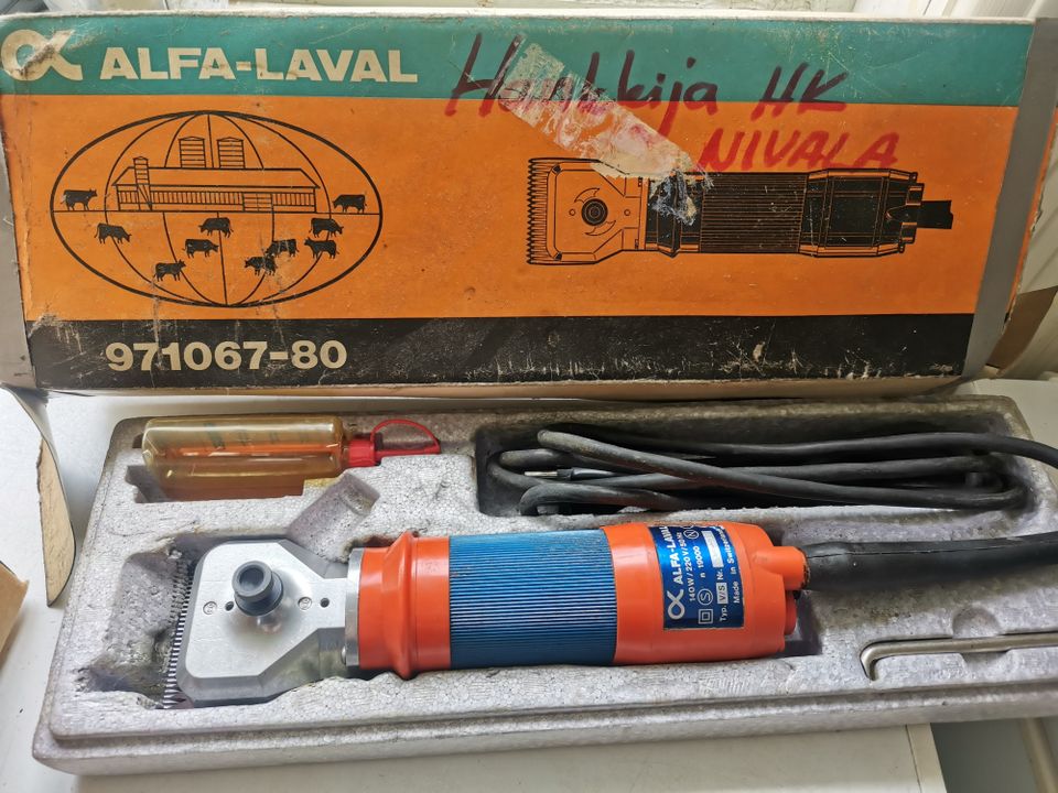 Alfa Laval karvanleikkuu kone