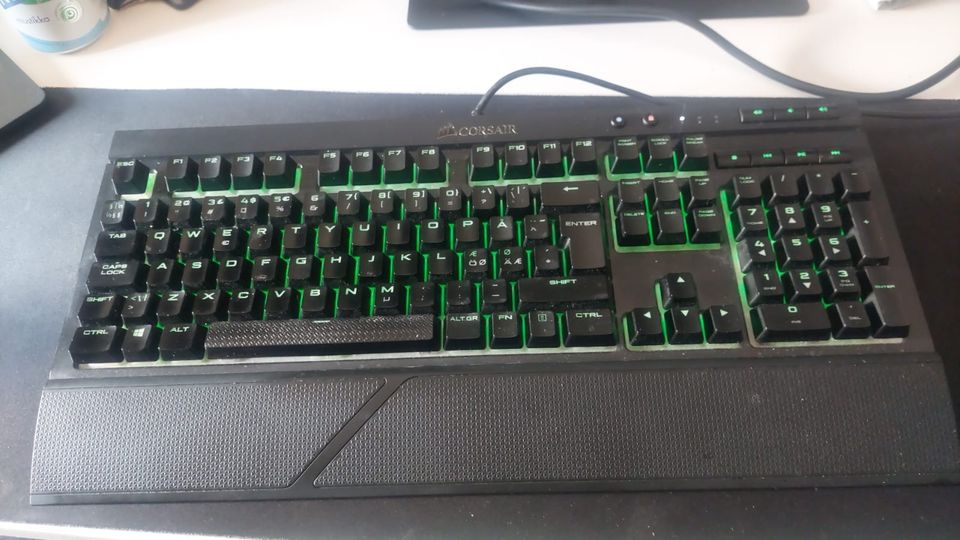 Pelinäppäimistö Corsair k68 rgb