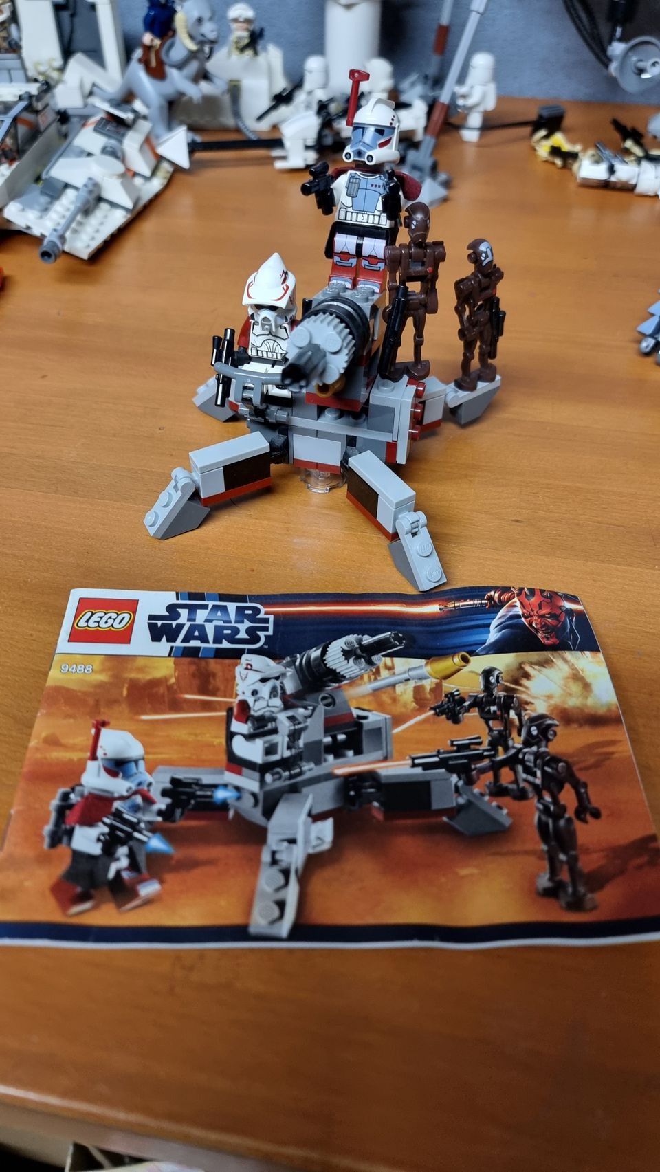 VARATTU Lego Star Wars 9488 - Elite Clone Trooper & Commando Droid Battle Pack