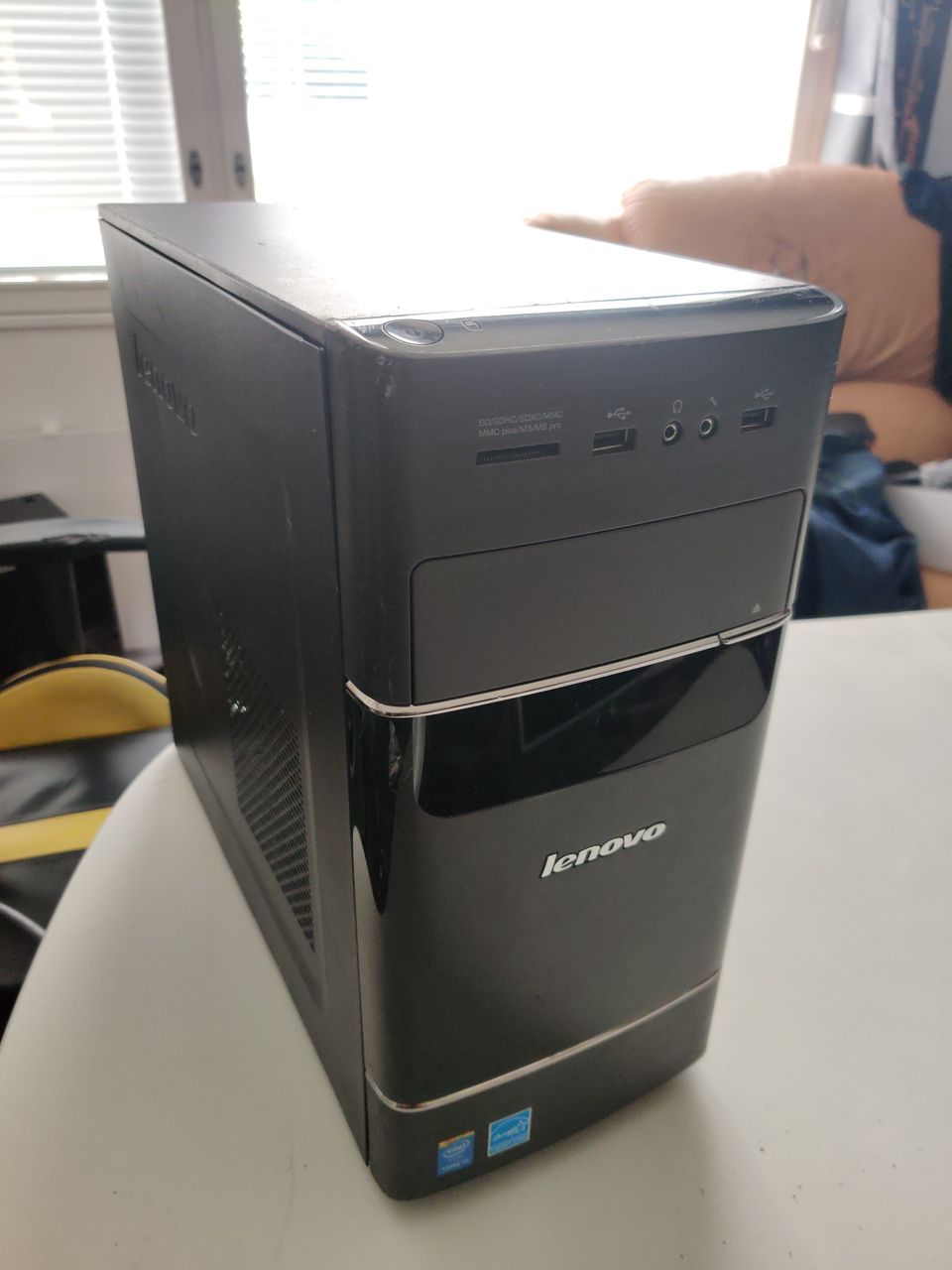 Lenovo H530