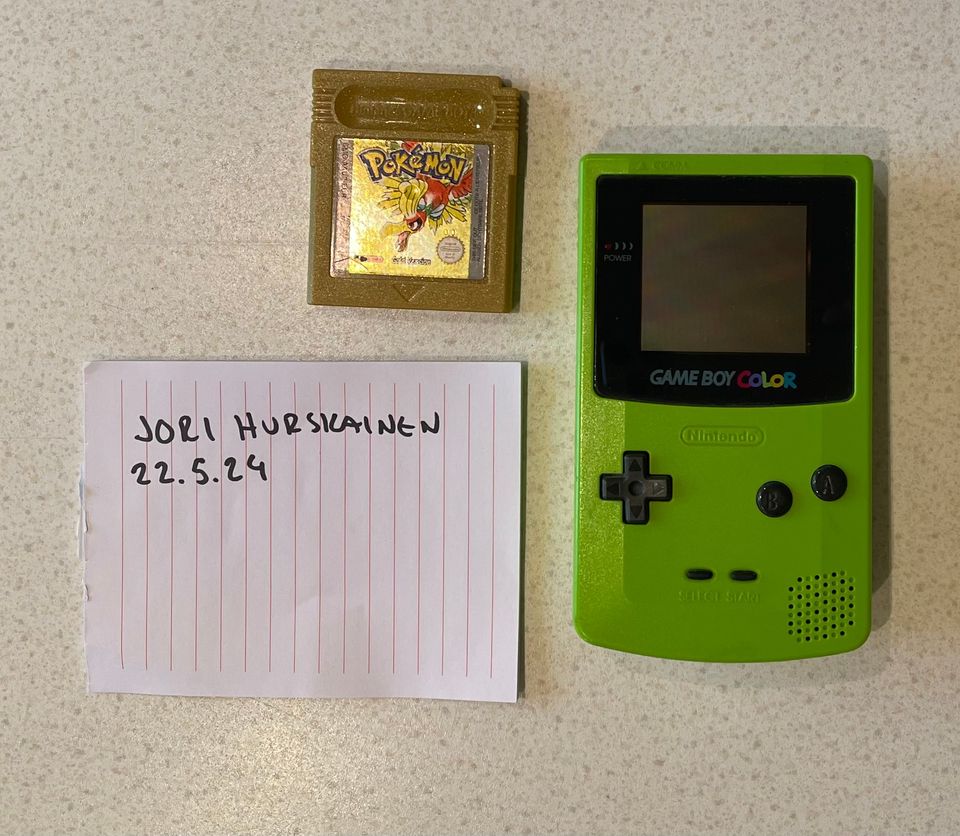 Myydään Nintendo Gameboy Color