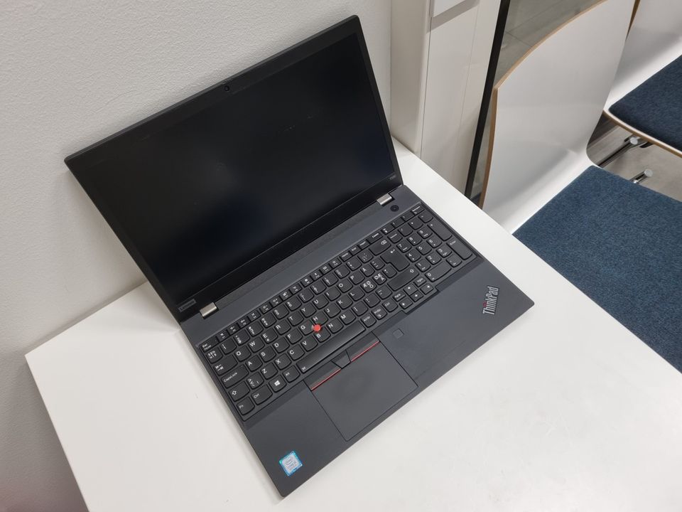 Lenovo Thinkpad T590 15,6" 16Gb/256Gb Huippukuntoinen