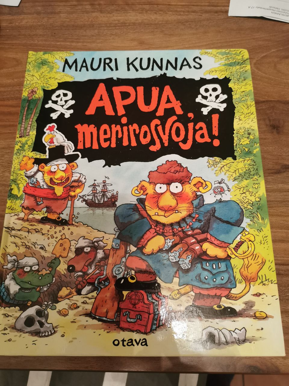 Mauri Kunnaksen APUA merirosvoja!