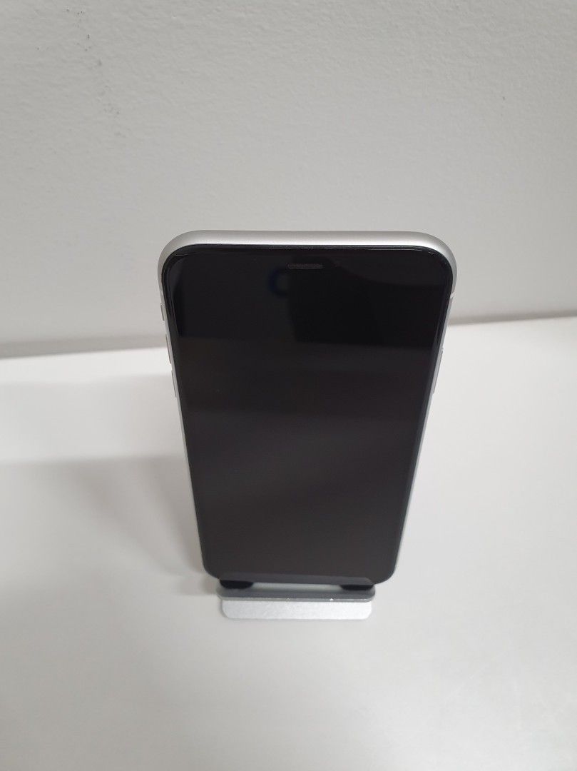 IPhone XR 64Gb White Huippukuntoinen Uusi akku