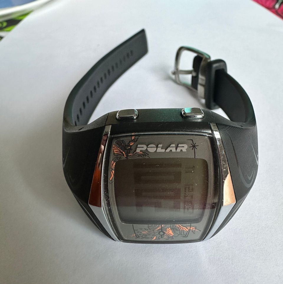 Polar FT60 kello, sykevyö ja GPS-sensori