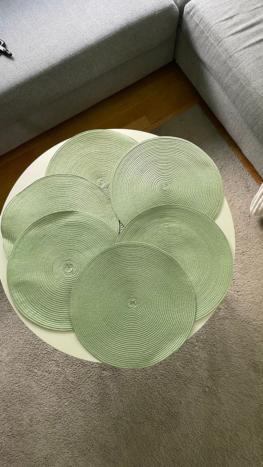 6kpl vaalean vihreitä pöytätabletteja ø 40cm