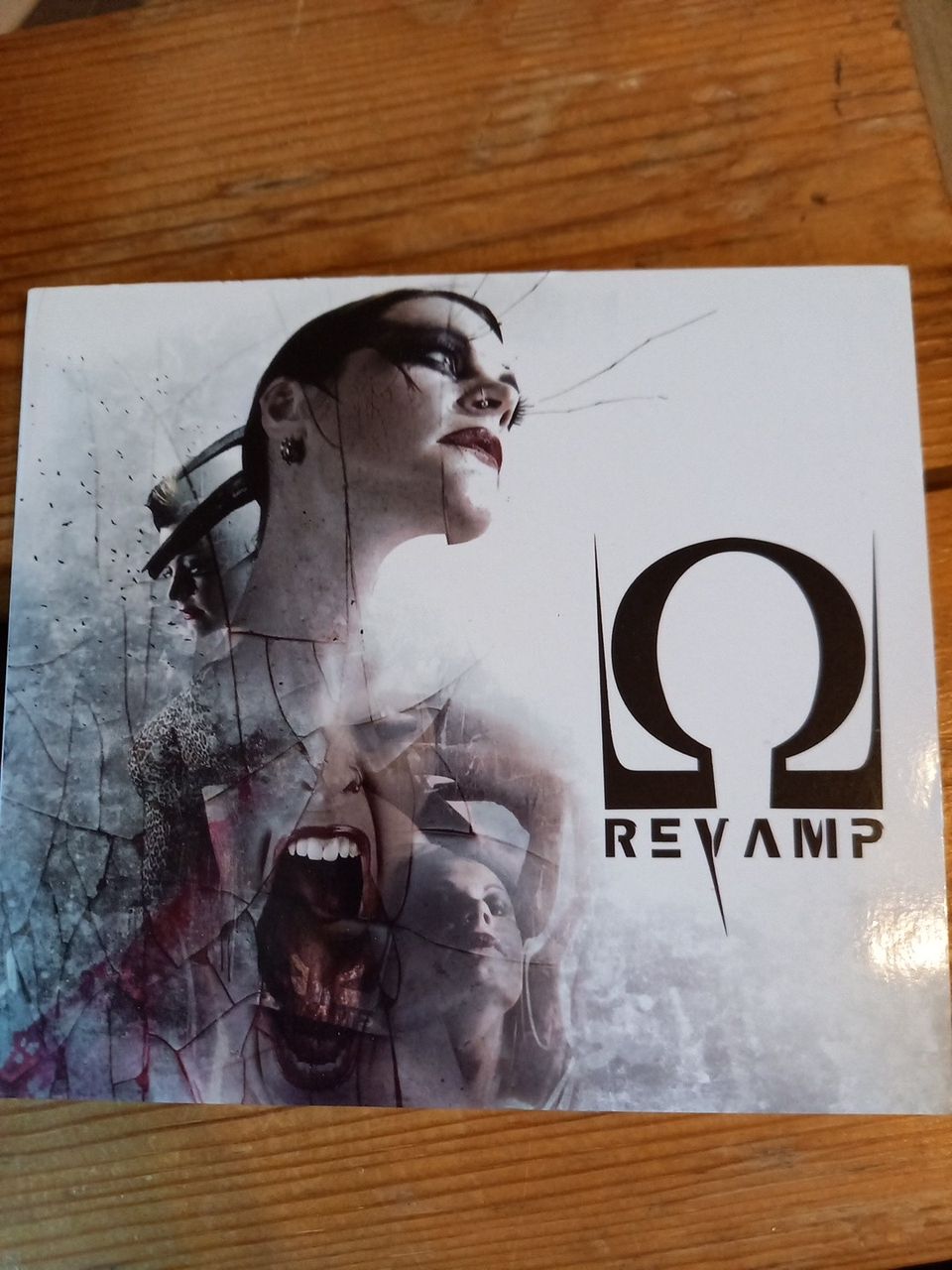 CD: ReVamp : ReVamp (Floor Jansen / Nightwish)