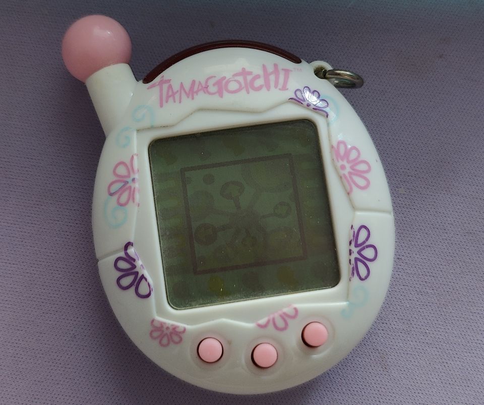 Tamagotchi Connection v4