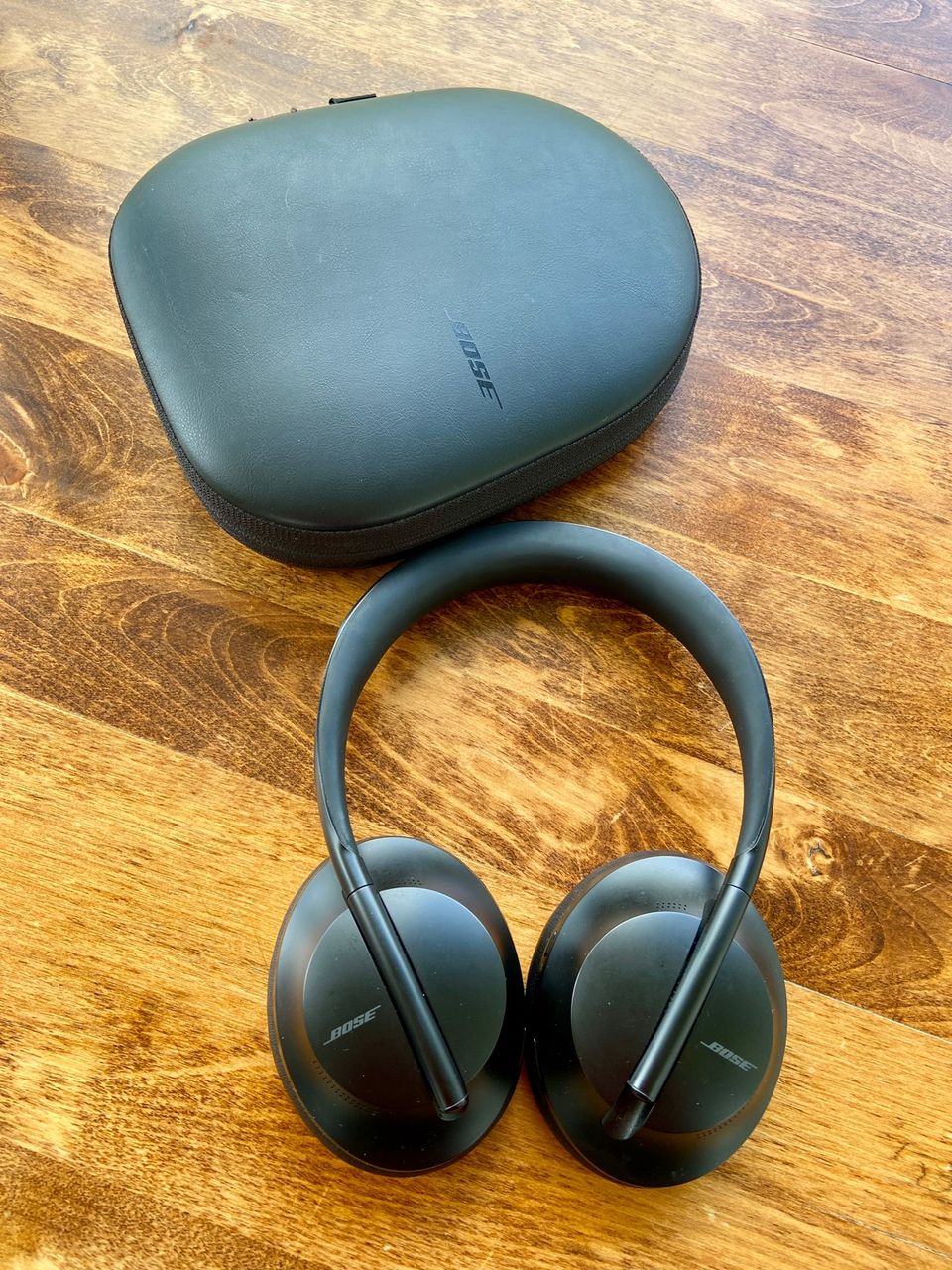 Bose NC700 kuulokkeet. Erinomaisessa kunnossa