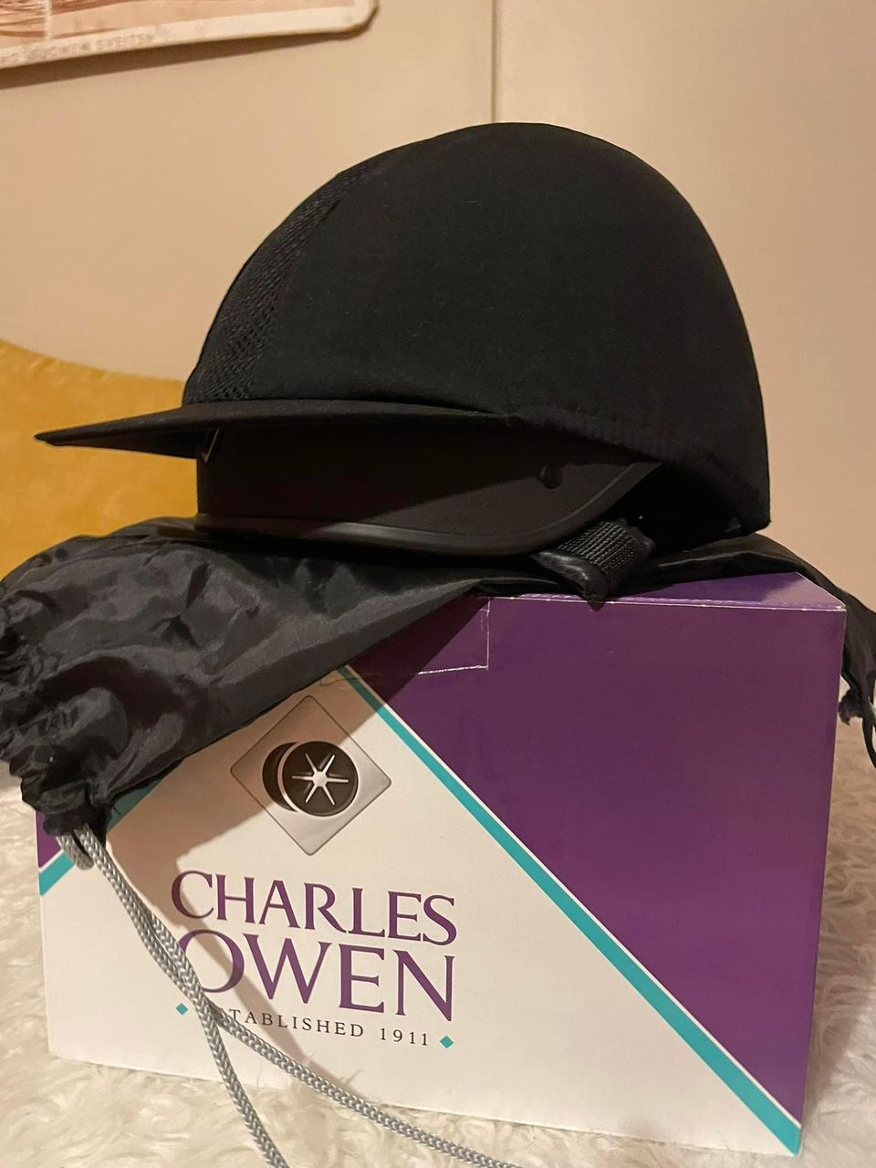 Charles Owen kypärä