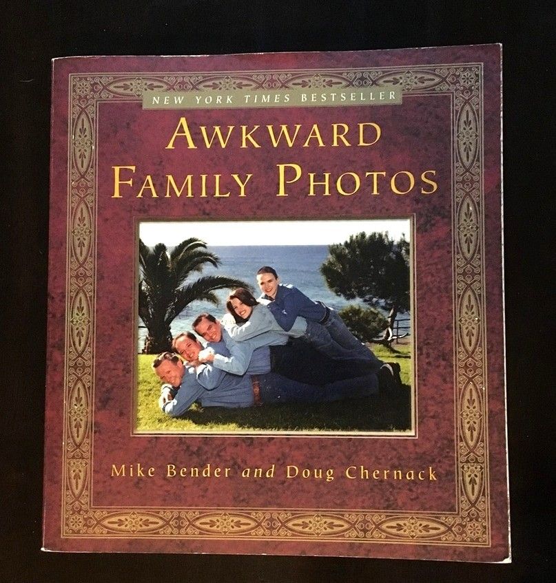 Awkward family photos (2010)
