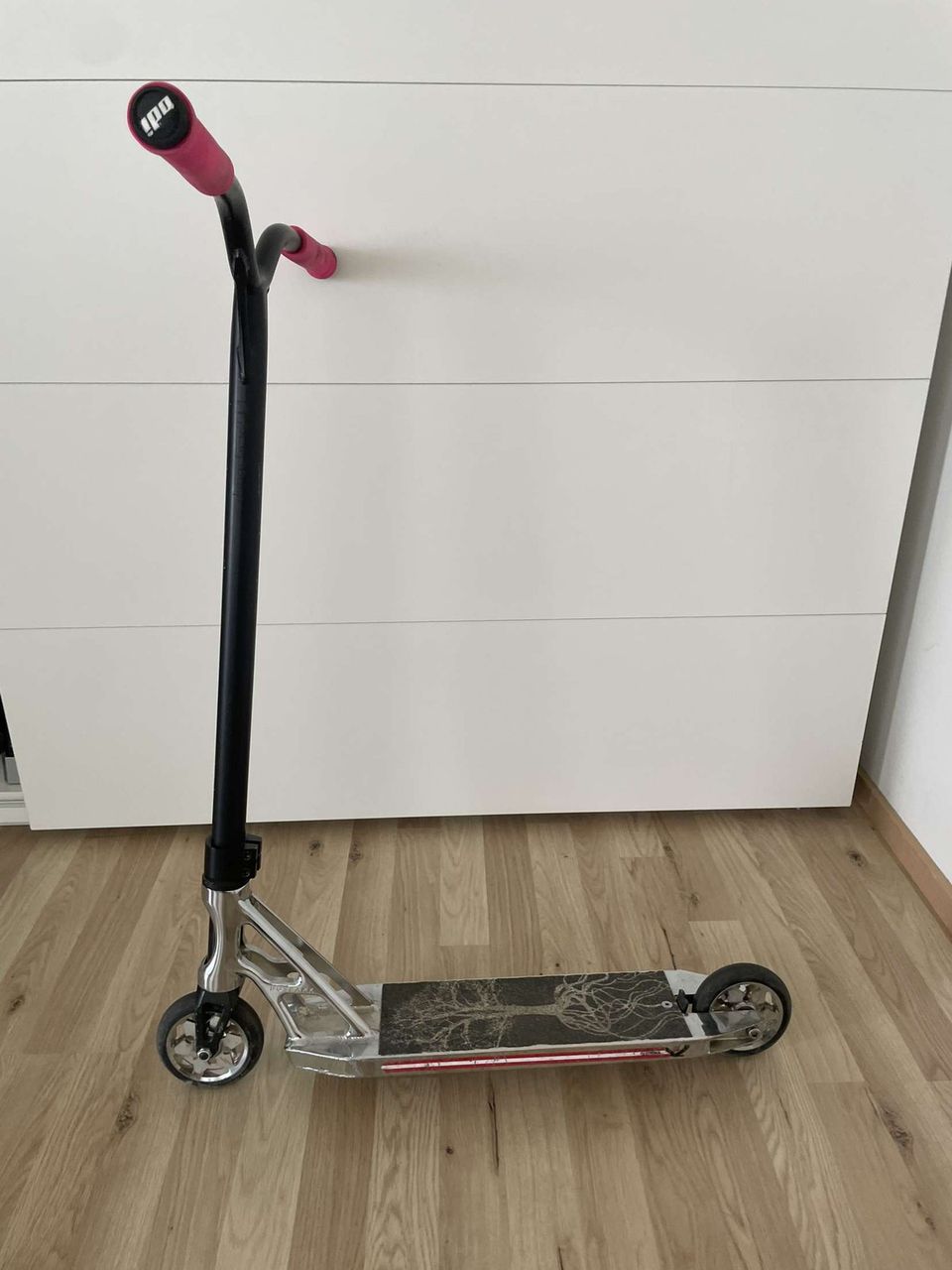 Itse koottu custom scootti