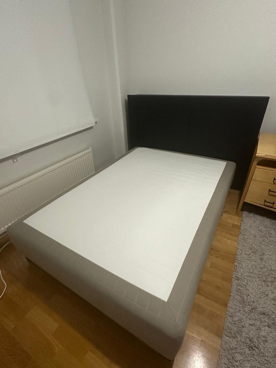 IKEA Sänky ja sängynpääty