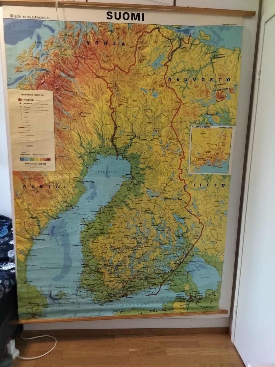 Suomen kartta lev 137 cm kork 196 cm