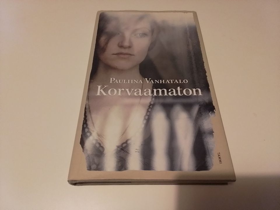 Pauliina Vanhatalo,Korvaamaton,tammi2012