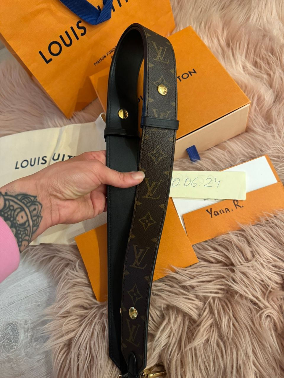 Louis Vuitton Bandoulière strap