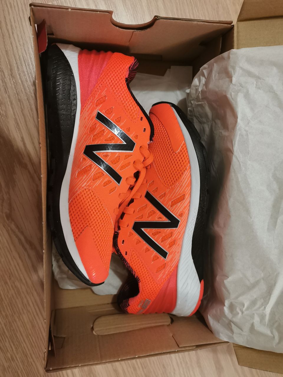 Naisten New Balance juoksukengät koko 37