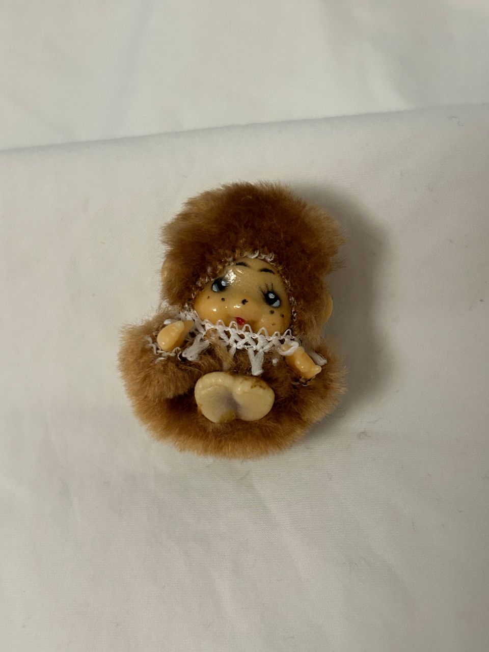 Pieni Monchhichi apina