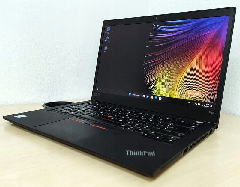 Lenovo ThinkPad T490 yritysläppäri + Office 2021