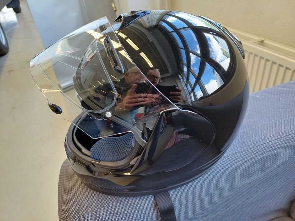Moottoripyörä kypärä  XS  Arai Helmet, uutta vastaava, lähes käyttämätön