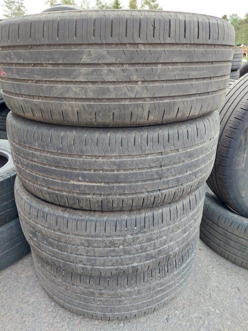 235/55R19 Continental kesärenkaat 4kpl