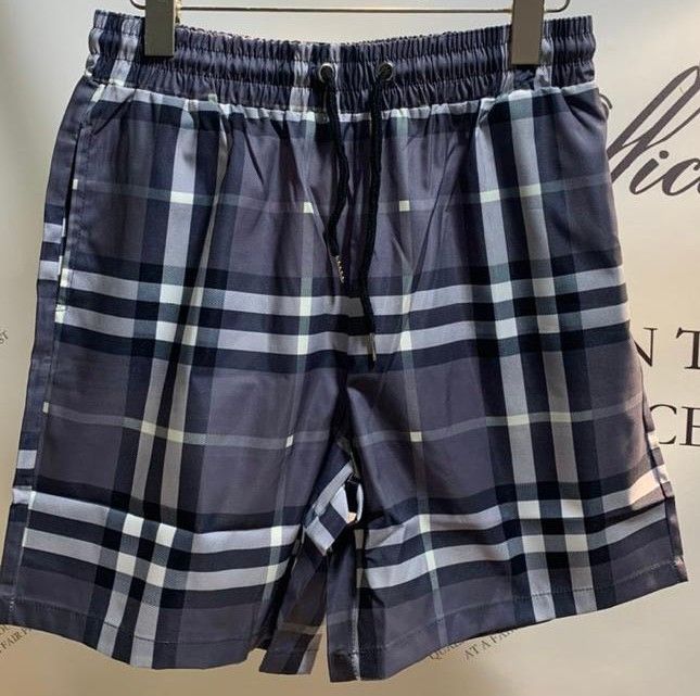 Burberry shortsit