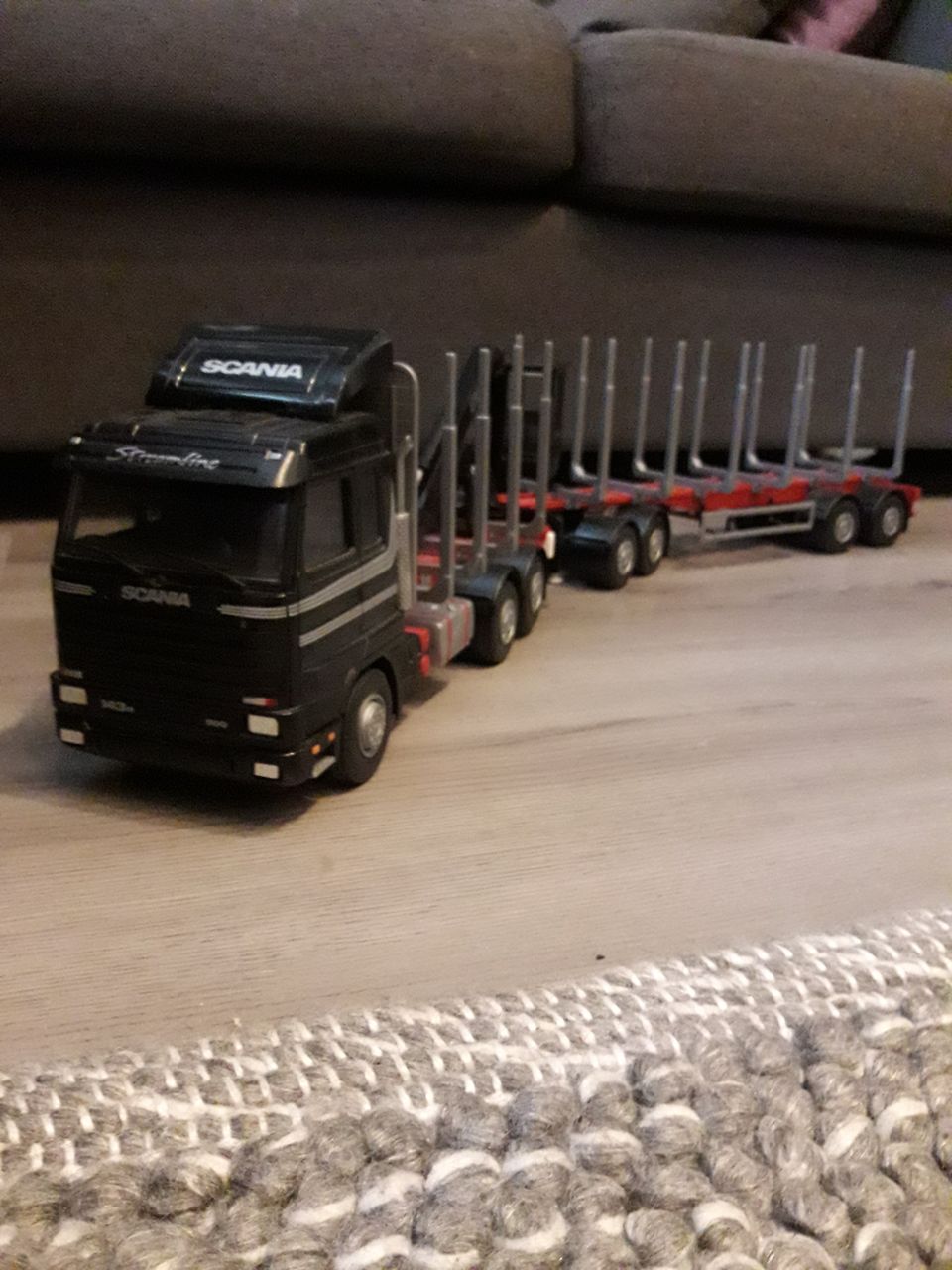 Emek Scania Streamline 143H tukkiauto