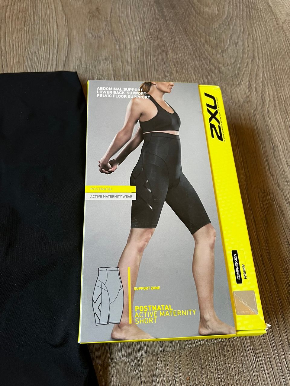 2XU postnatal active shorts L