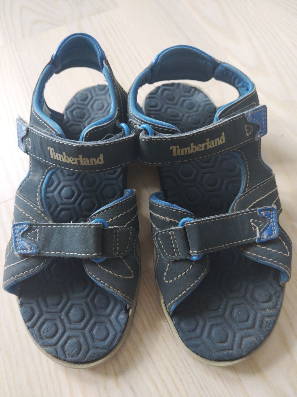 Timberland sandaalit 33