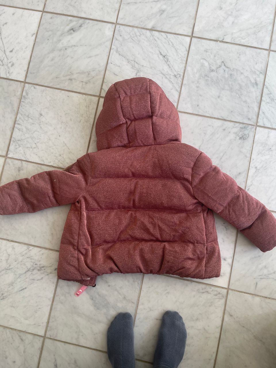 Tyttöjen Moncler takki koko 130