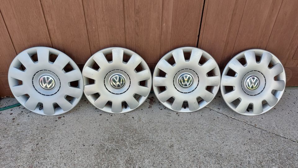 VW 15 " PÖLYKAPSELIT 4 KPL