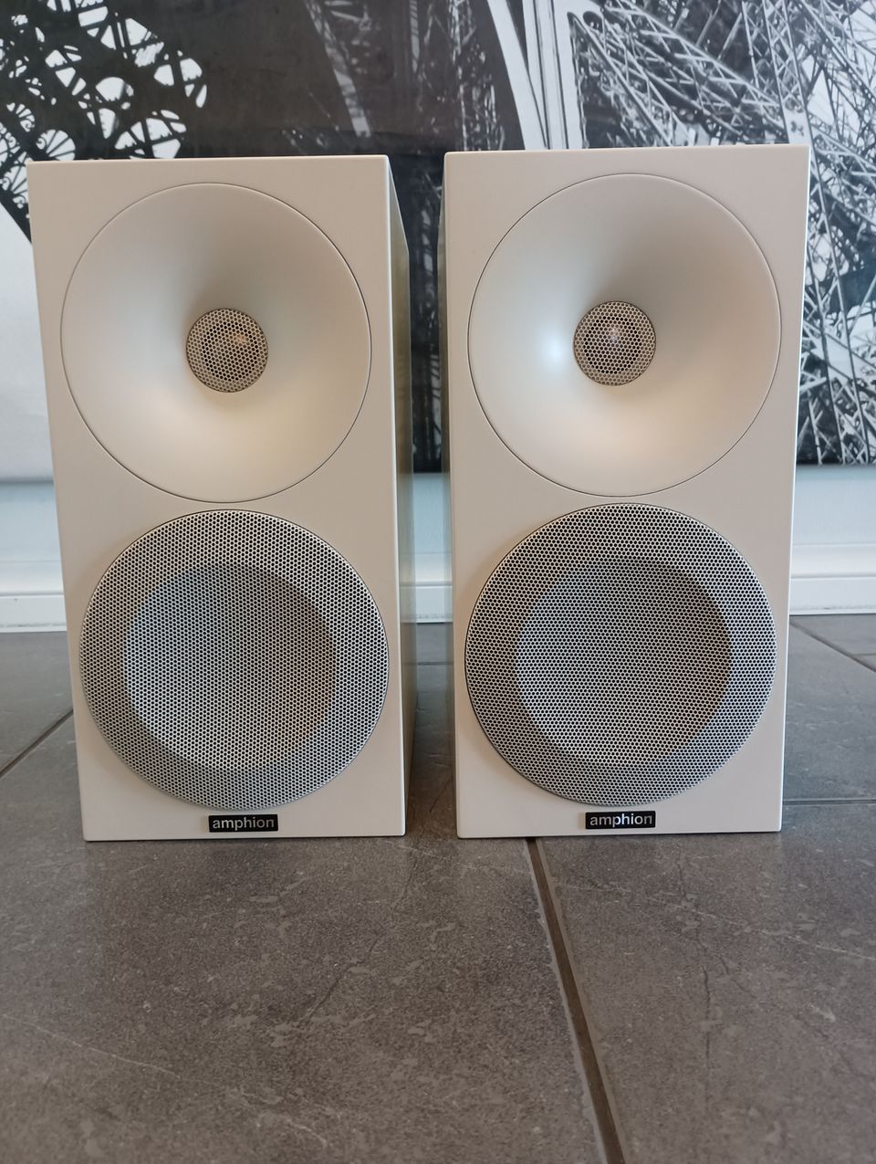 Amphion Helium 3