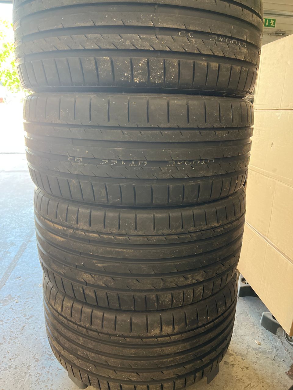 245/35R21/ 275/30R21 Kesärenkaat