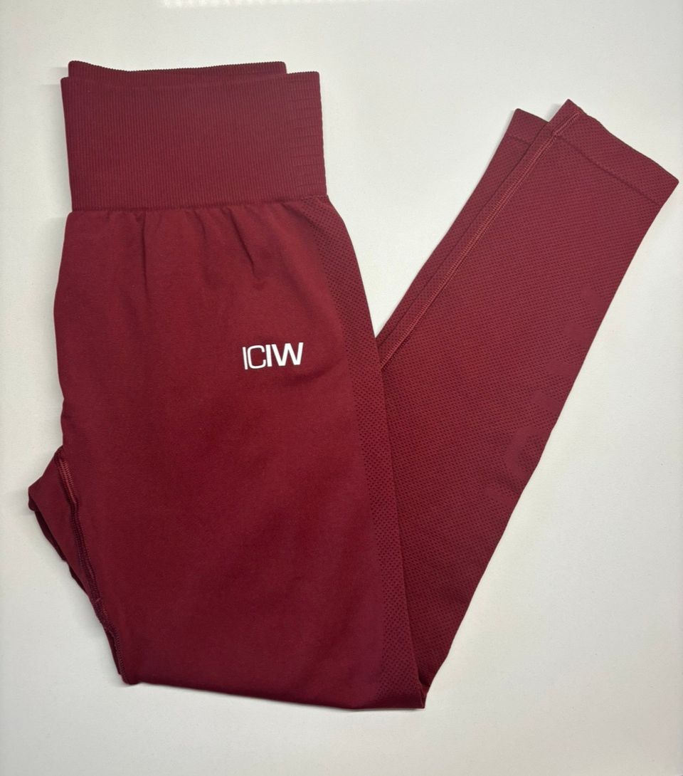 iciw burgundy M