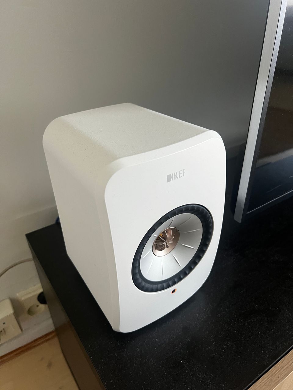 KEF LSX II erinomaisessa kunnossa