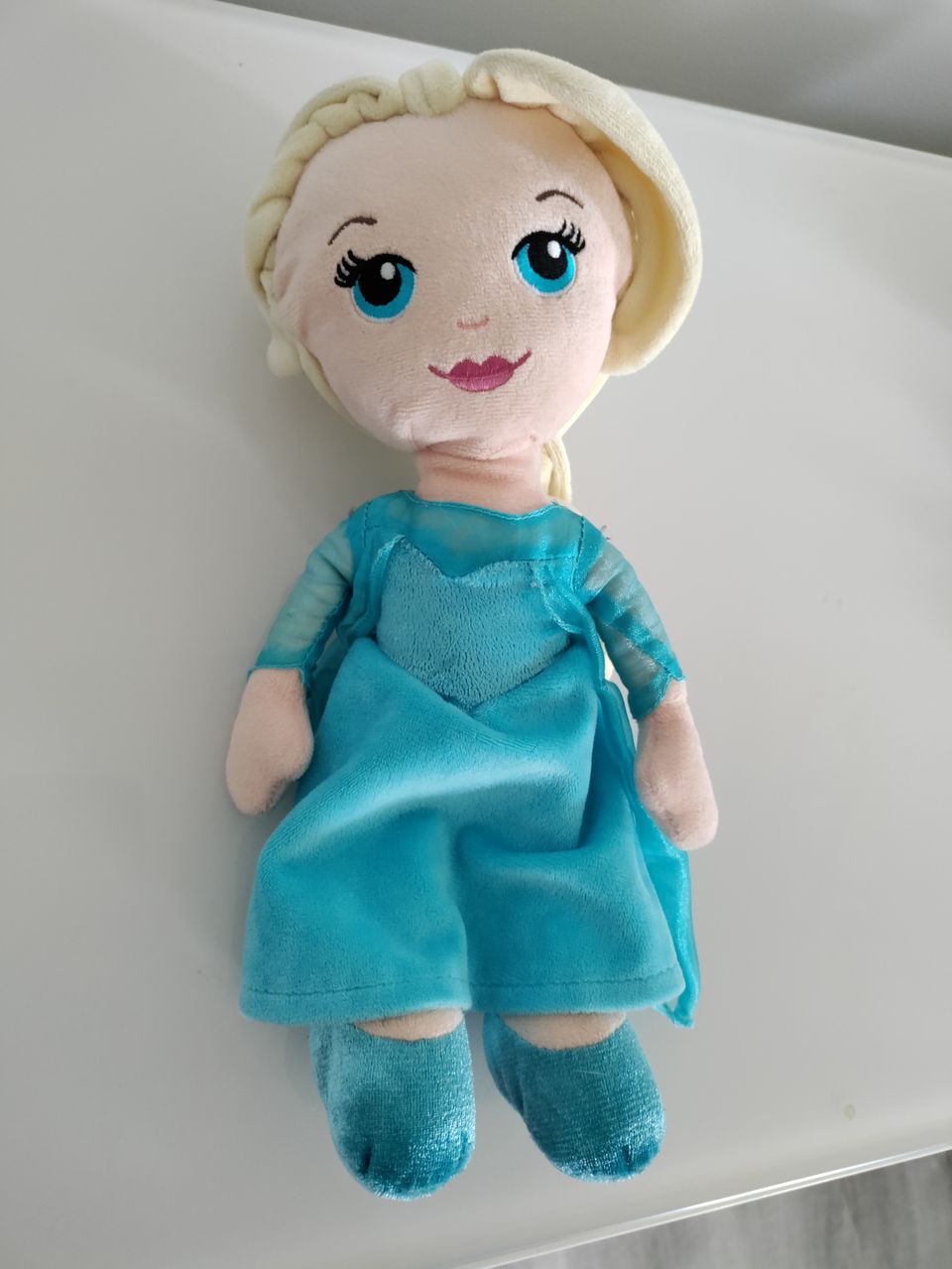 Frozen pehmolelu Elsa