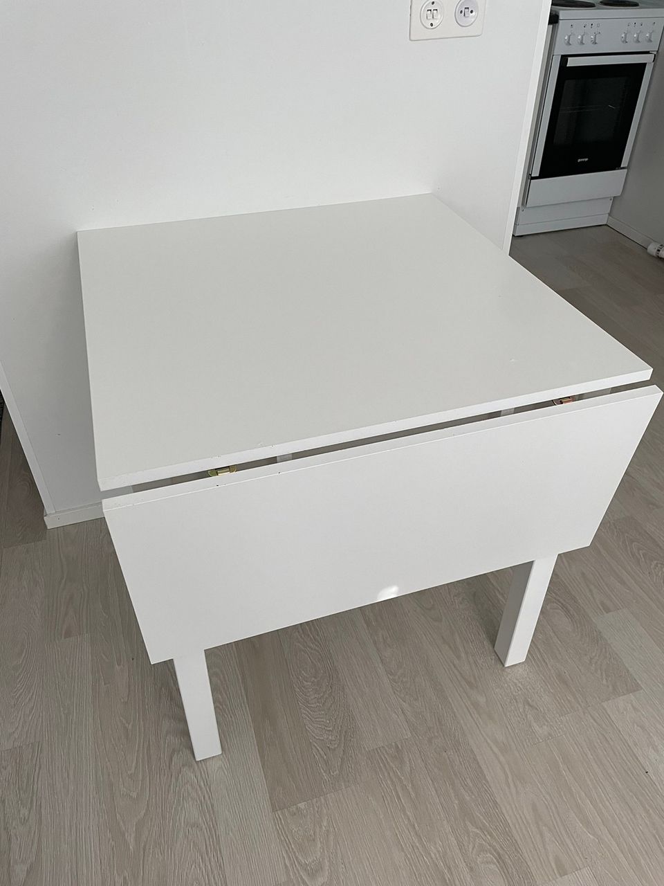 Jatkettava pöytä 75x75+35cm