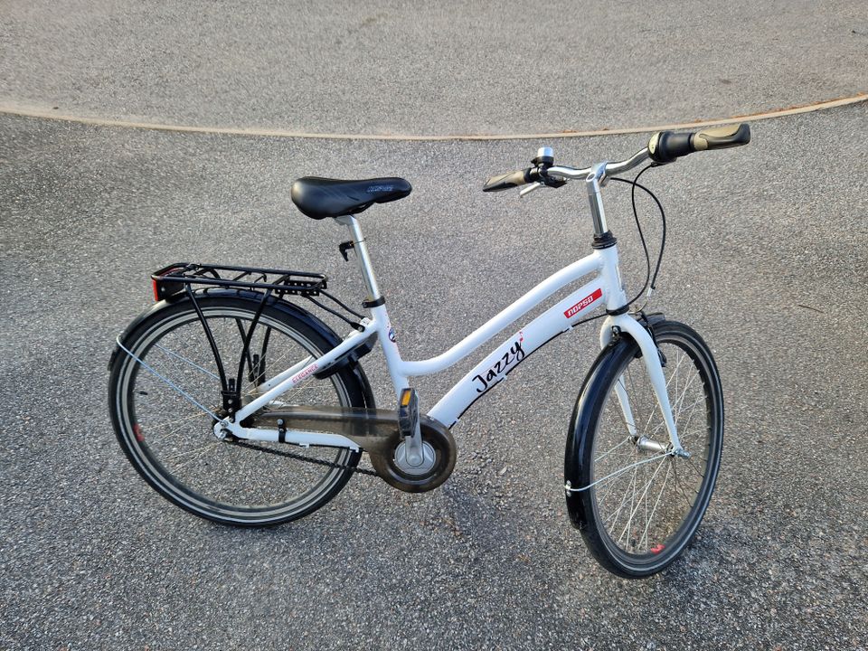 Nopsa Jazzy 24"/7 (Shimano) Citypyörä